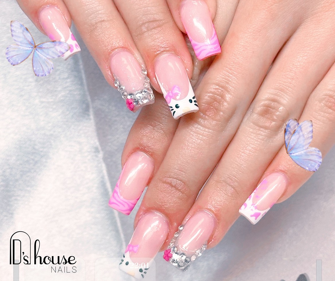 D House Nails